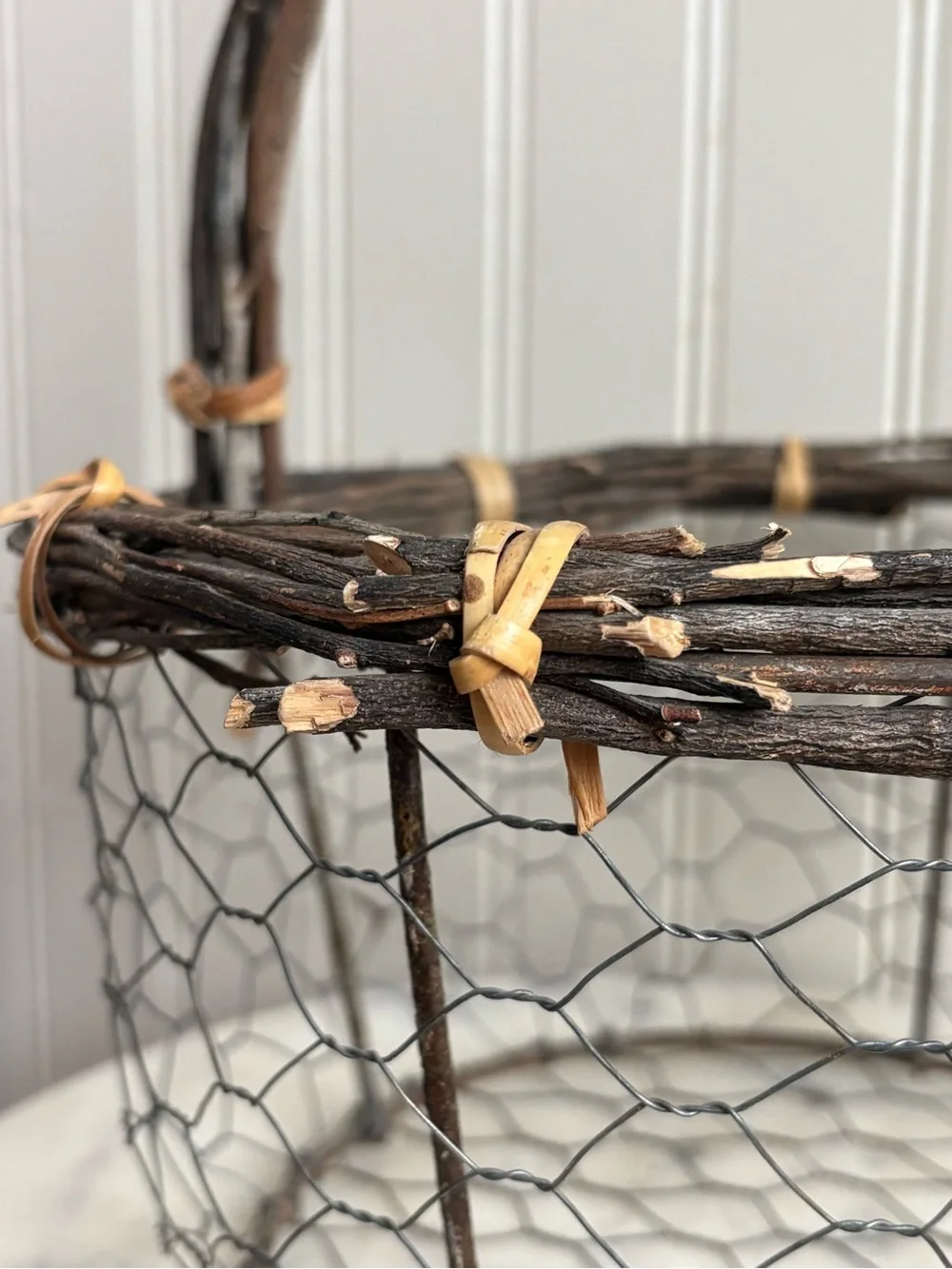 Vintage Wicker & Chicken Wire Rustic Basket Egg Gathering Garden Primitive VTG
